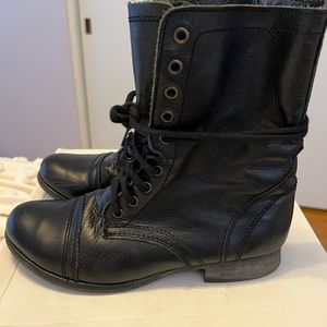 Steve Madden Troopa Size 8